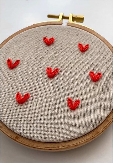 Mini Hearts Embroidery Tutorial with Lazy Daisy Stitch