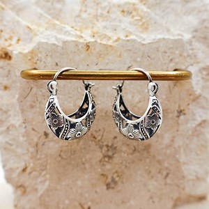 925 Sterling Silver Filigree Hoop Earrings: Engraved Floral Design - Etsy
