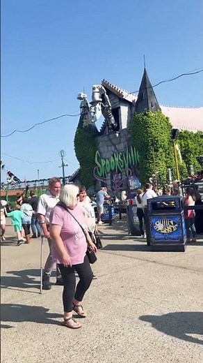 Southend-on-Sea beach Southend's Adventure Island Seaside English theme park #england #europetravel