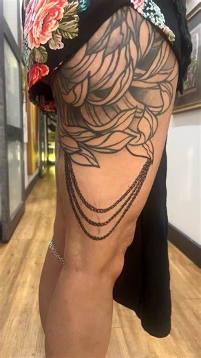 Courtney | Jewelry Designer | Chain chain chain tattoo, phase one complete🖤 My favorite tattoo artist (and hubby) tattooed my Calflett chains on my leg yesterday and I... | Instagram