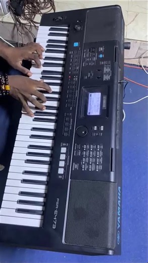 Simple 3-Notes Gospel chord progressions/ perfect for beginners #piano