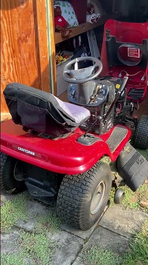 Craftsman LT3000 lawn tractor, 20 HP, 42in, model: 917.276813