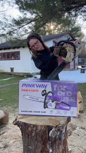 Unboxing the Pinkway Chainsaw - A Fun and Affordable Tool for Woodworking!