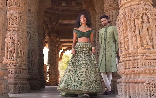 【印度时尚】印度Vogue杂志2021年印度婚纱show之Shyamal Bhumika