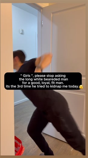 Snake Fit | fitness coach for orthodox jews | Santa you got the wrong zip code 😭. . . . . . .took this from @thejewishfitnesscoach 😂👊 . #santa #happynewyears #newyears #newyear... | Instagram