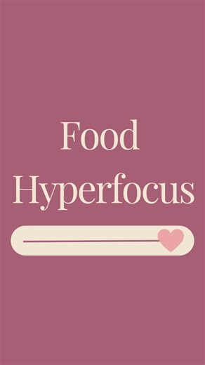 ADHD bij vrouwen | Herkenning & rust voor je drukke brein on Instagram: "Je kent het vast: je vindt iets wat zó lekker is… en dan eet je maandenlang niets anders. Toen ik jong was? 👉 Broodje bapao. Zo wat elke lunch. En nu? 👉 Flatbread. Met kip, gerookte zalm, carpaccio, restjes uit de koelkast, het maakt niet uit. Mijn brein zegt: dit is veilig, dit is lekker, dit eten we voortaan. Typisch voor een chaotisch / ADHD-brein: als iets werkt (en lekker is), waarom zou je dan nog variëren? 😅 💬 NU