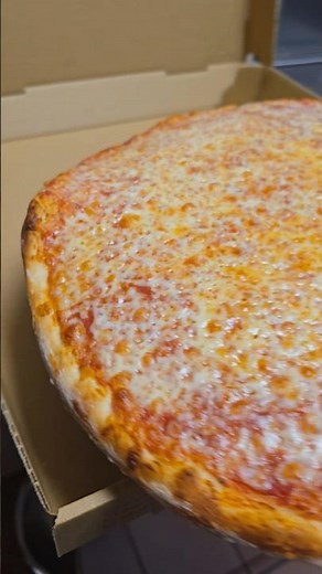 Baking Cutting Plain Mozzarella Cheese Pizza #pizzacutting #mozzarellacheesepizza 🍕🍕🍕