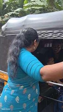 ഇയാള് കൈയിൽ പിടിച്ചു 🙄