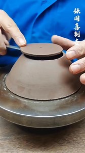 ✨ “A teapot is not just a tool—it is the heart of every tea ceremony.” ✨ The creation of a Yixing Zisha teapot is a meditative process, requiring deep focus and dedication. Every touch, every curve, every polished edge is an expression of the artisan’s devotion to their craft. The result? A timeless piece that enhances every sip of tea, steeping history and tradition into your cup. 🍵 Find your perfect teapot. 👉 Shop here: https://www.yixingteaart.shop/ #TeaCulture #HandmadeTeapots #ZishaTradit