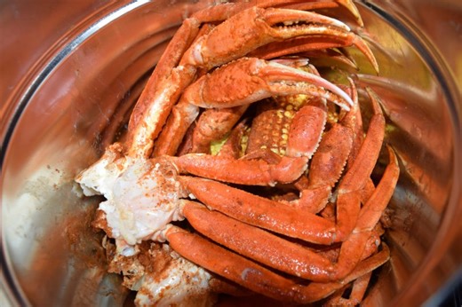 A well-known seafood chain has slowly closed most of its restaurants. How many are left?