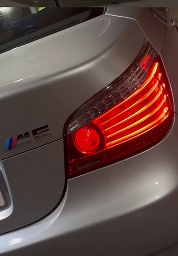 BMW M5 E60: Performance and Features Overview