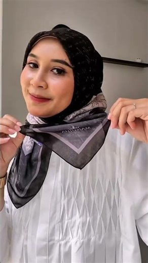 HIJAB TUTORIAL BY MANDJHA IVAN GUNAWAN