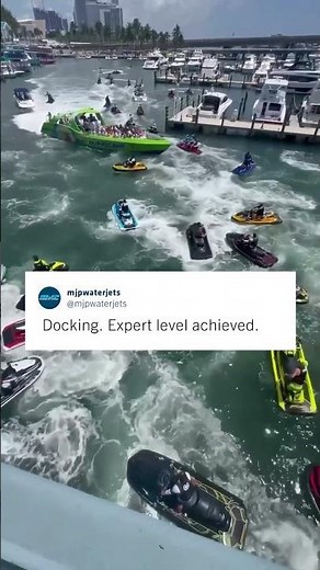 How To Dock In A Busy Marina #marinejetpower #waterjets #Docking