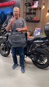 🇬🇧 – From some customers came the question of how to lash the new SysBag WP bags to carriers of other brands. ❓❔❓ ▶️ We have made a small video and we show you how it works on the example of the side carrier on the Tiger 1200. Have fun. 📽️😊 | SW-MOTECH