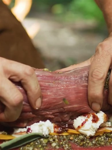 🥩Stuffed Steak Porchetta Bushcraft Style Almazan Kitchen#viral #viralvedio #foryoupagе #foryou #fyp