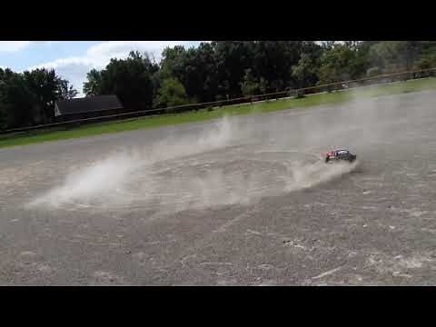 Traxxas Slash 2wd review. Should you buy brushed model?