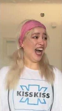 Don't ask us how Viola knows the lyrics to the song towards the end of the video, she doesn't kno...