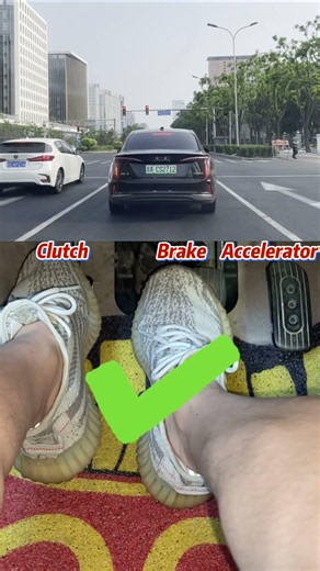 Essential driving tips every driver should learn. #car #carknowledge #cars #cartok #driving #skills