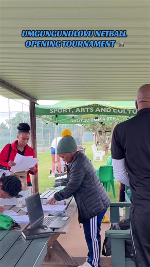 You can tell by the smiles on everyone faces that bekujatshulwe phaya Ko opening tournament 🔥🤗 #Netball #fyp #viral