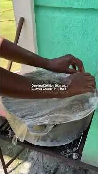 Nothing beats a plate of authentic Diri Djon Djon with perfectly stewed chicken! 🇭🇹🍗🍚 Rich,