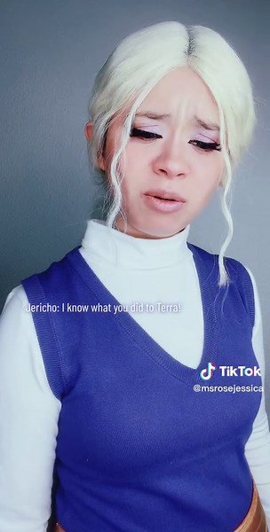 Jericho vs Deathstroke: A Thematic Cosplay Encounter