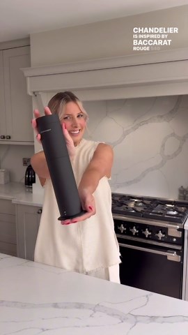 Effortlessly transform your space with the Mini Pro Diffuser – scenting has never been this simple.