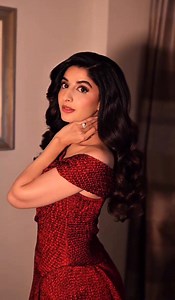 10K views · 124 reactions | Beautiful Mawra Hocane at Hum Awards #mawrahocane #HUMAwards2025 #HumAwards | Mediaartandcraft | Facebook