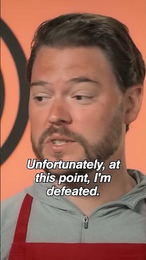 the red team sends out a VERY red steak 😳 #masterchef