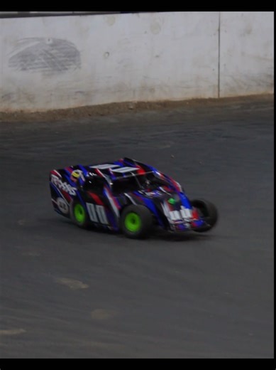 RC Oval Dirt Track Racing!! Millpond Indoor Speedway!!