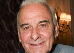 Michel Fugain : biographie, actus, photos et vidéos sur Voici.fr