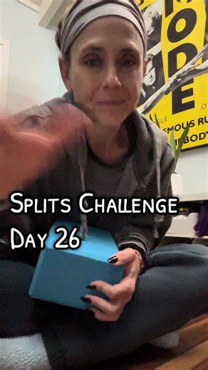 Splits Challenge Day 26 #splits #splitschallenge #flexibilitychallenge #flexiblity #runtok