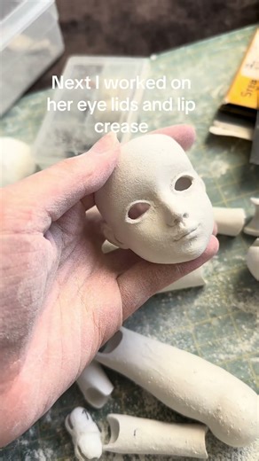 Day 35 of sculpting a BJD #bjd #clay #doll #bjdhobby #claydoll #bjdhead #dollmaker #bjdartist #das