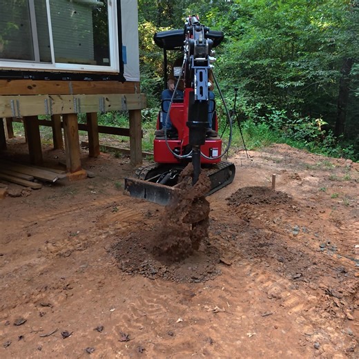The MechMaxx Mini Excavator Auger will dig! You can get 5% off MechMaxx using the code Tony5%OFF https://mechmaxx.com/discount/Tony5%OFF?ref=opftqycm | Tony's Tractor Adventure Homestead