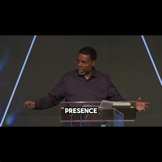 8.6K views · 431 reactions | You should embrace daily contact with the presence of God. Each moment is an opportunity to connect through prayer, scripture, and mindfulness. Allow His love and guidance to fill your life, bringing you peace and strength. Seek Him in the everyday, and discover the extraordinary in your journey. ✨ | Creflo A. Dollar | Facebook