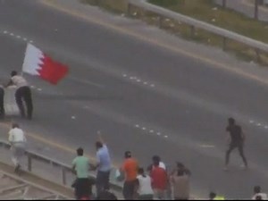 Protesters clash with police in Bahrain