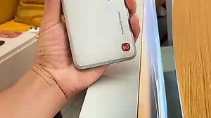 华为E5785便携式无线宽带，支持4G全网通，随时随地畅享高速网络，出差旅行必备，信号稳定不卡顿。