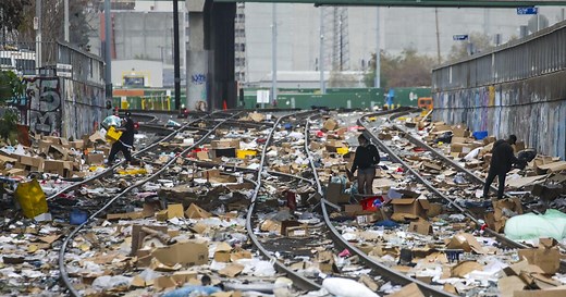 'Like a Third World country': Gov. Newsom decries rail thefts amid push to beef up enforcement