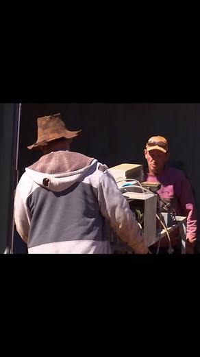 The Boulder Boys Have Just One Week To Find High Quality Opal - Outback Opal Hunters #goldrush #goldmining #minerlife #treasurehunt #adventureseries #goldprospecting #golddigging #goldpanning #mininglife #aussiegold_opalhunters