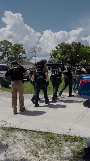 Sheriff Carmine Marceno’s highly trained SWAT Team coming in full force. #lawandordersheriff #sheriffcarminemarceno #sheriff #lcso #swat #copsoftiktok #backtheblue #fyp #police