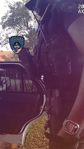 Brazilian Jiu-Jitsu Cops © on Instagram: "Thoughts? Situational awareness saves lives. A Florida tow truck driver towed a car without checking and a 4 year old child was inside."