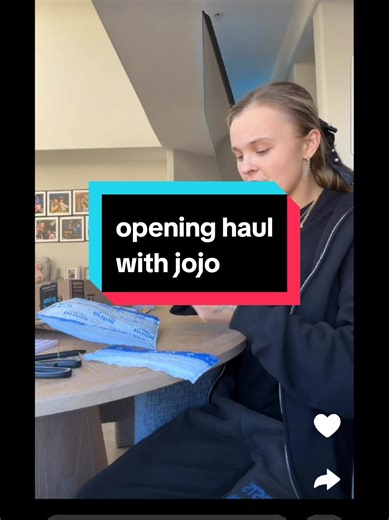 Opening haul with Joelle #tiktok #fyp #jojosiwa #cojo #chrishughes | joelle joanie siwa