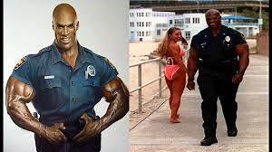veja como esta atualmente o policial mais forte do mundo... video do canal Black Wolf | Brazilian Bodybuilder Team