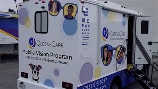 Programa ofrece servicios oftalmológicos gratuitos a familias del condado de Los Ángeles