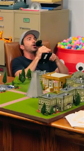 Apply to enroll at my new school! - Principal Mark Rober