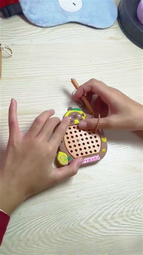 2-in-1 Fidget Toy: Capybara Magnetic Ball Draw Board and Maze Game