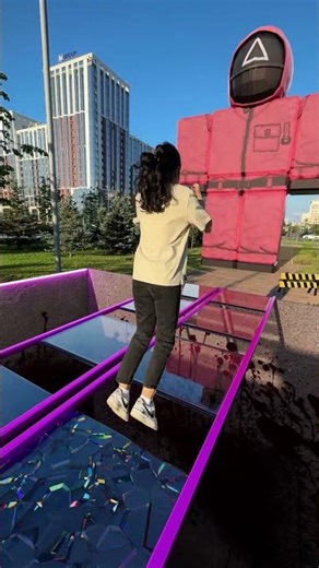 Roblox Guard PINK GUARD💀 | Real Life Squid Game #squidgame #roblox #meme #robloxshorts