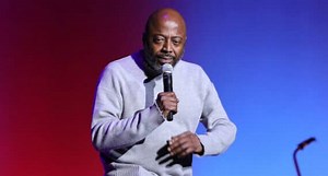 Comedian Donnell Rawlings Talks Cancel Culture, New Netflix Special and Touring with Chappelle | EUR Exclusive | EURweb | Black News, Culture, Entertainment & More