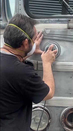 Pd3751 1947 greyhound bus is getting a facelift and soon new paint. Bodywork and paint prep