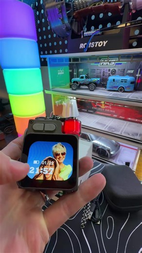 A Bluetooth speaker with touchscreen display🤯 #bluetoothspeaker #touchscreen #portablespeaker #tiktokshopcreatorpicks #tech