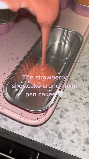 Strawberry Shortcake Crunch Mini Pan Cakes Tutorial